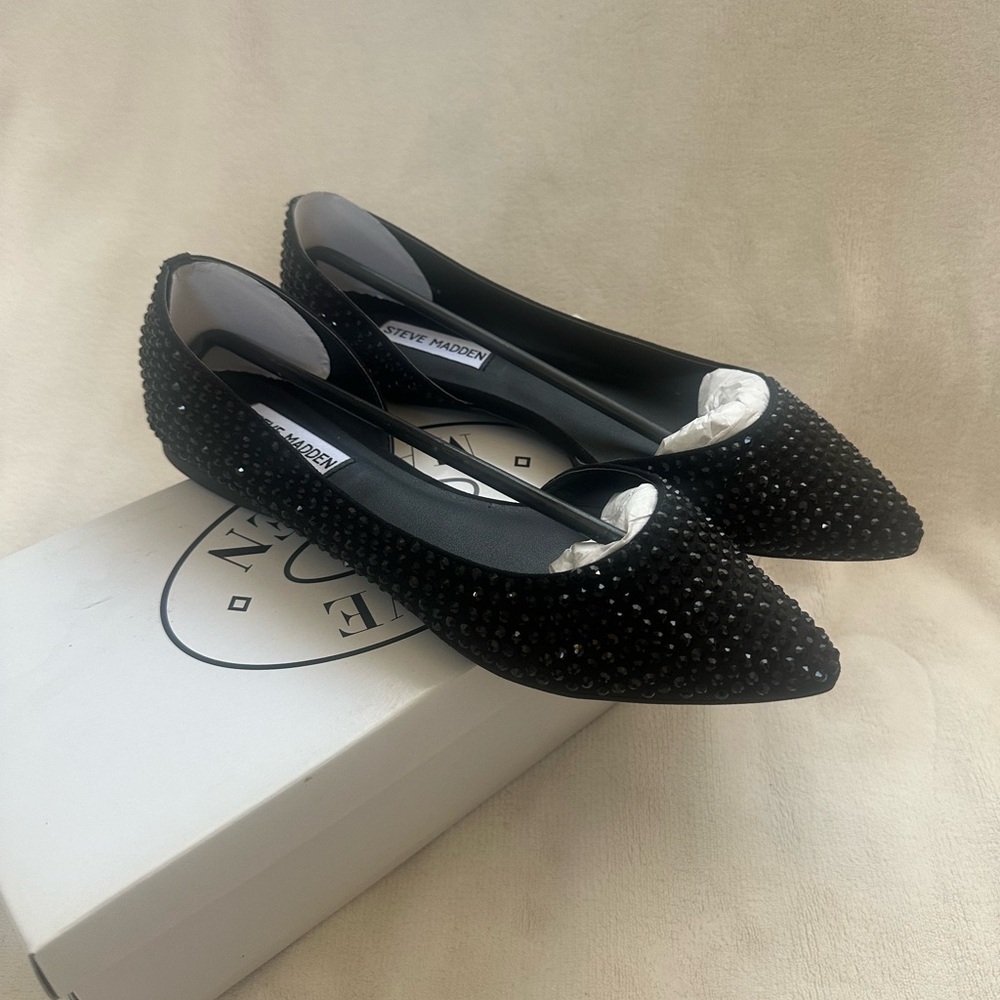 New Steve Madden Elise Black Embellished Pointed-Toe Flats Sz 8